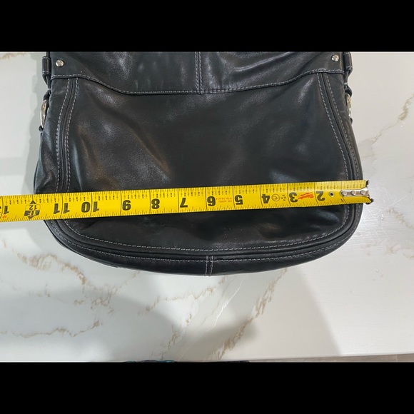 Gorgeous Coach shoulder/crossbody. Brown scarf not included. - Picture 10 of 11